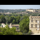 Links unten die Pont Saint-Bénézet, rechts oben das Fort Saint-André